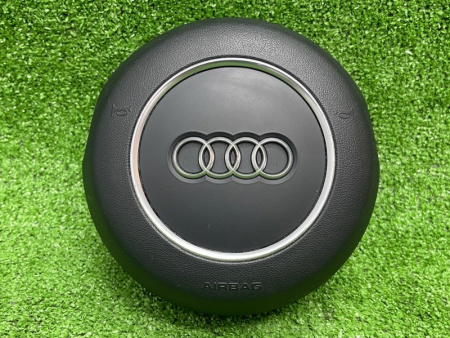 Audi / Q7 / Подушка безопасности в руль