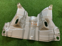 Audi / A6 / теплозащитный экран