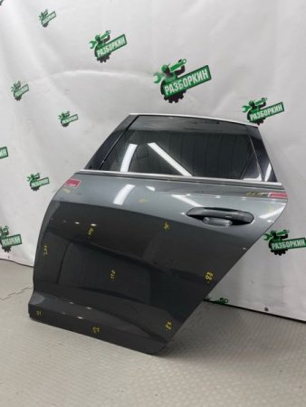 Audi / A6 / Дверь боковая