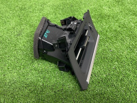 Audi / A6 / Дефлектор обдува салона