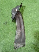 Audi / Q3 / Рычаг продольный