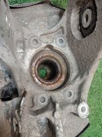 Audi / A6 / Кулак поворотный