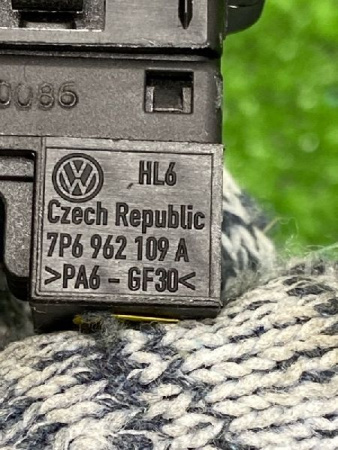Volkswagen / Touareg / Кнопка откл. сигнализации
