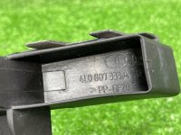 Audi / Q7 / Кронштейн бампера