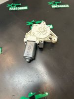 Audi / A6 / Моторчик стеклоочистителя передний