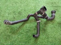 Audi / Q5 / Патрубок системы охлаждения