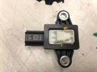 Mazda / 3 / Датчик удара двери