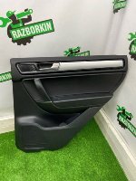 Volkswagen / Touareg / Обшивка двери