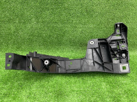 Audi / Q8 / Крепление фары