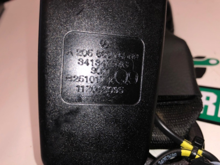 Mercedes-Benz / GLC 250d 4-matic / Замок ремня безопасности