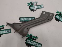 Audi / Q5 / Кронштейн крыла