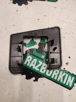 Porsche / Cayenne / Накладка петли багажника