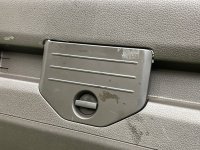 Volkswagen / Touareg / Обшивка крышки багажника