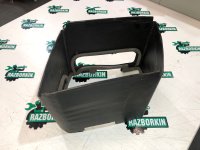 Mazda / 3 / Крепление аккумулятора