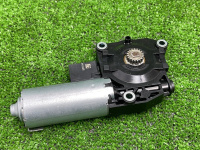 Audi / A6 / Моторчик люка