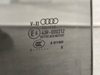 Audi / A8 / Стекло двери
