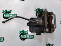 Audi / A5 / Суппорт тормозной