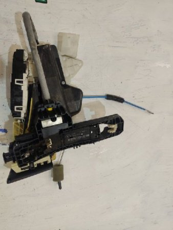 Mercedes-Benz / E-Class / Замок боковой двери