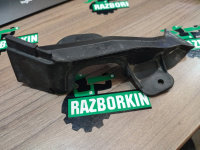 BMW / 5-Series / Уплотнительная резинка капота