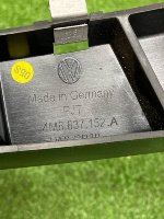 Audi / Q8 / Кронштейн