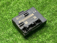 Audi / Q7 / Блок управления двери