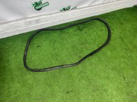 Audi / A6 / Уплотнительная резинка боковой двери