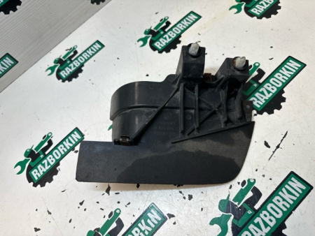 Volkswagen / Touareg / Брызговик