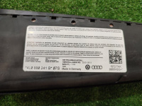 Audi / Q7 / Подушка безопасности в сиденье