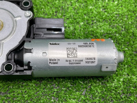 Audi / A6 / Моторчик люка