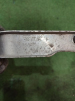 Audi / A6 / Кронштейн