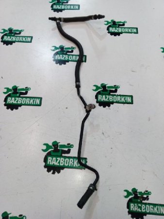 Mercedes-Benz / E-Class / Шланг расширительного бачка