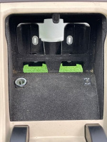 Volkswagen / Touareg / Консоль центральная