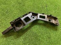 Volkswagen / Golf / Направляющая бампера