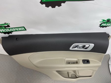 Ford / EXPLORER / Обшивка двери
