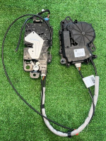 BMW / 7-Series / Замок багажника