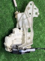 Volkswagen / Touareg / Замок двери комплект