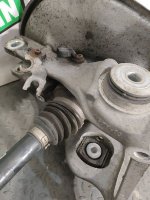 Audi / A4 / Кулак поворотный