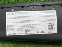 Audi / Q7 / Подушка безопасности в сиденье