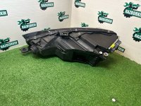 Audi / A5 / Фара