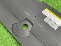 Audi / A6 / Накладка замка капота