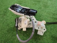 Volkswagen / Touareg / Замок двери комплект