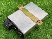 Mercedes-Benz / 190e / Блок управления круиз-контролем