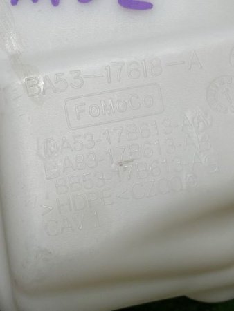 Ford / EXPLORER / Бачок омывателя