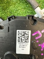 Volkswagen / Tiguan / Замок двери