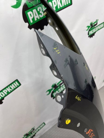 Audi / SQ8 / Крыло