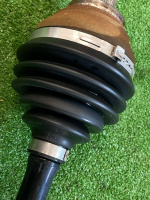 Volkswagen / Tiguan / Приводной вал