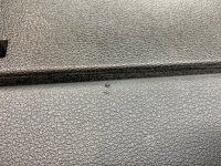 Audi / Q8 / Бардачок