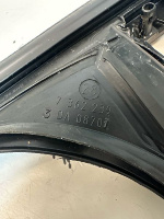 BMW / X1 / Уплотнитель двери