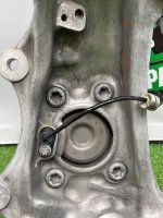 BMW / 7-Series / Кулак поворотный