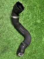 Audi / Q8 / Трубка радиатора